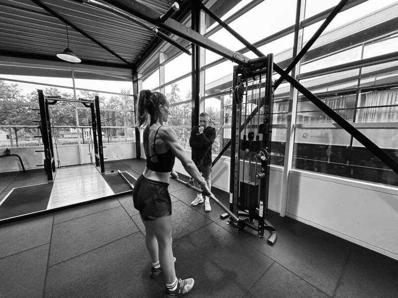 Motiverende 1-op-1 training met Eva in een persoonlijke setting. Persoonlijke online coaching voor duo training
